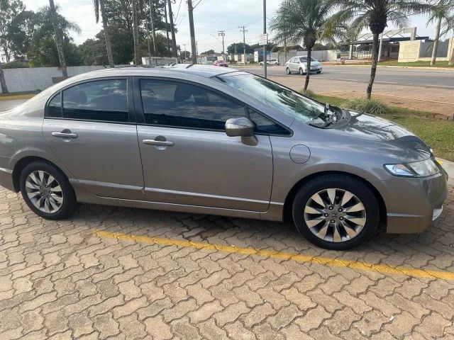 Honda Civic  LXL  1.8  - 2010/2011 - Foto 2