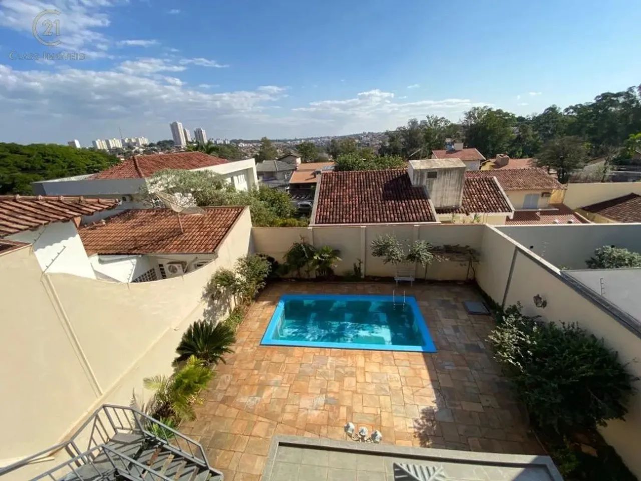 Casa à venda em Londrina, Araxá, com 6 quartos, com 315 m² - Foto 4