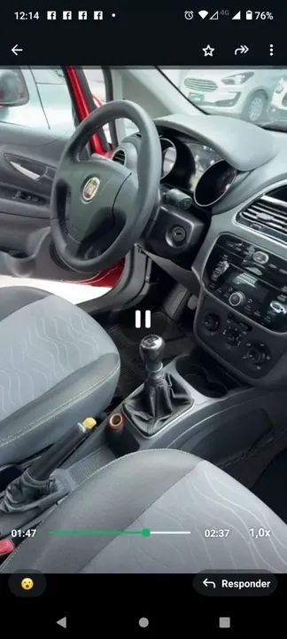 Fiat Punto 2013 em excelente estado de conservação 