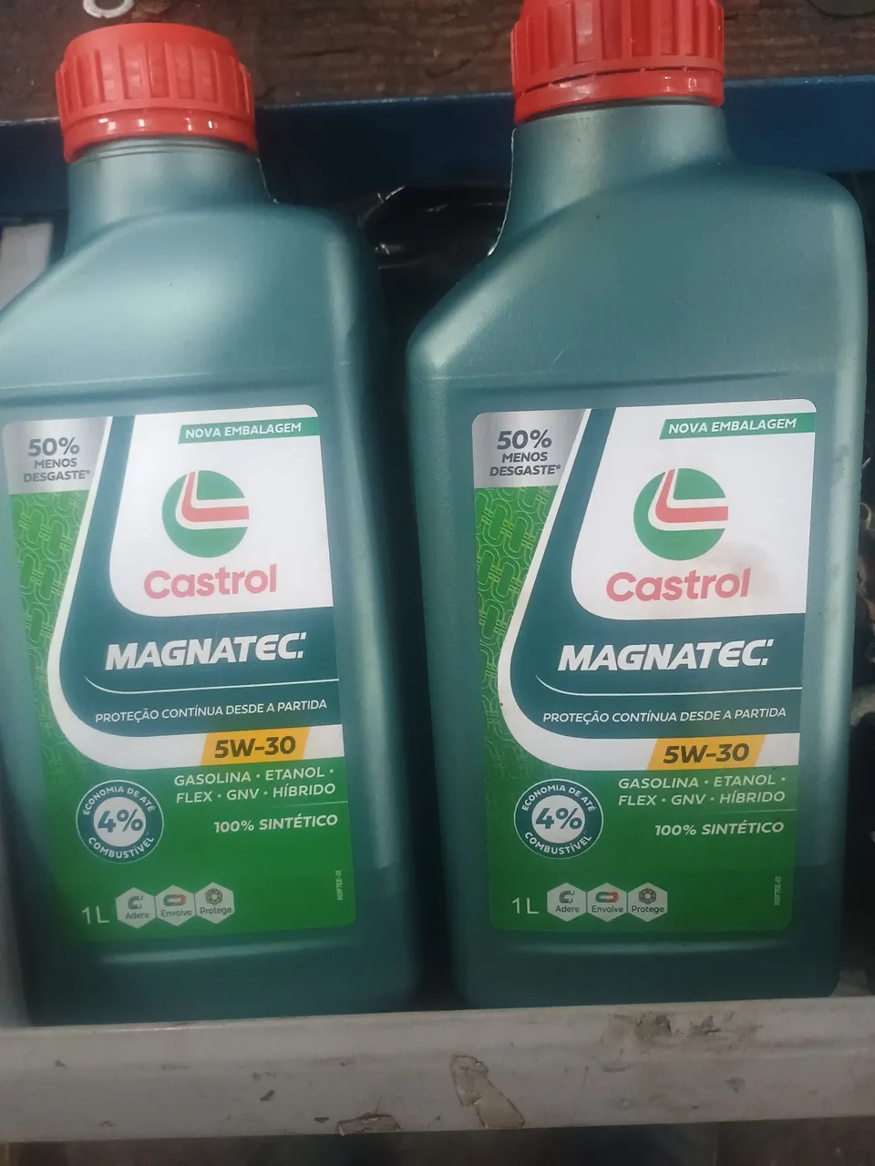 Óleo de Motor Castrol Magnatec 5W-30 - Novo