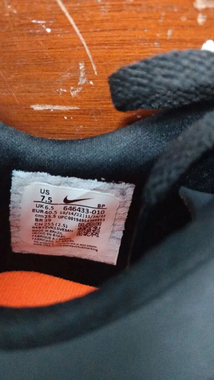Chuteira  Nike futasal Masculino - Tamanho 39 - Foto 3