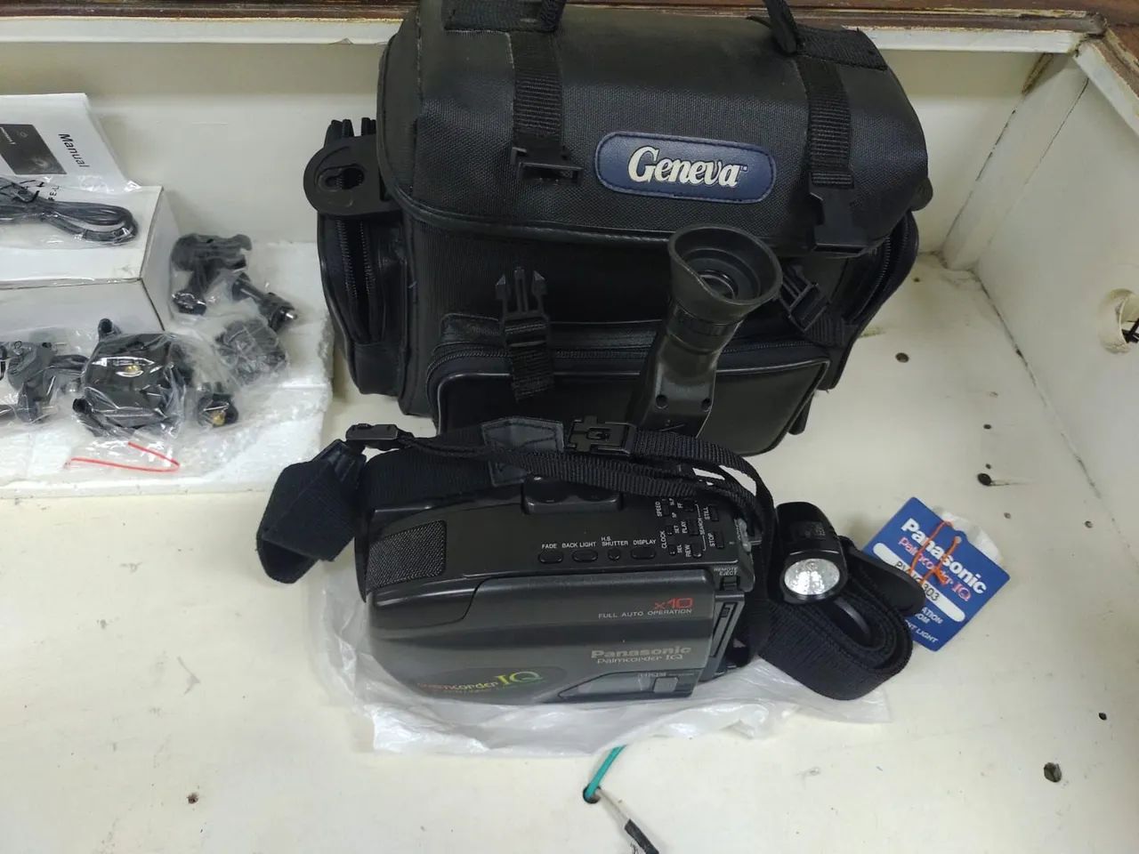 Filmadoras antigas, 2unid., completas, acessórios, no estado. Envio qq. local.