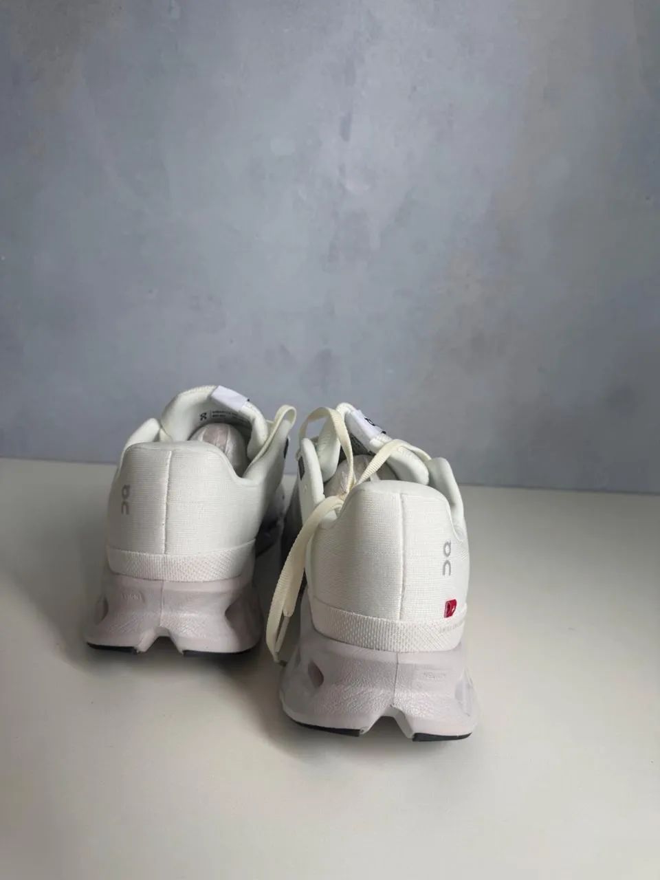 tênis on running - cloudsurfer 7 43 - Foto 2