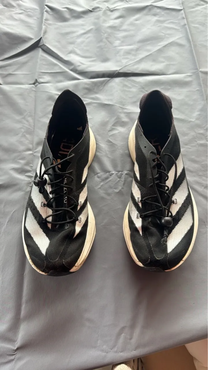 Tênis Adidas Adizero Pro 3 - Performance e Conforto