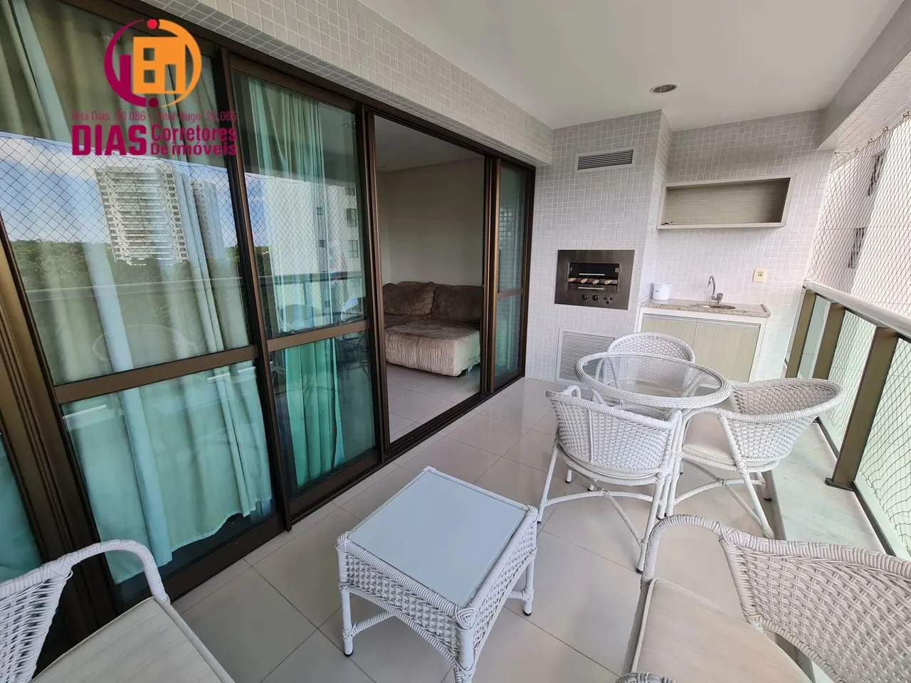 Alugo em exclusividade Apartamento , 3/4, 2 suítes, mobiliado com 112m2 no Resort Le Parc