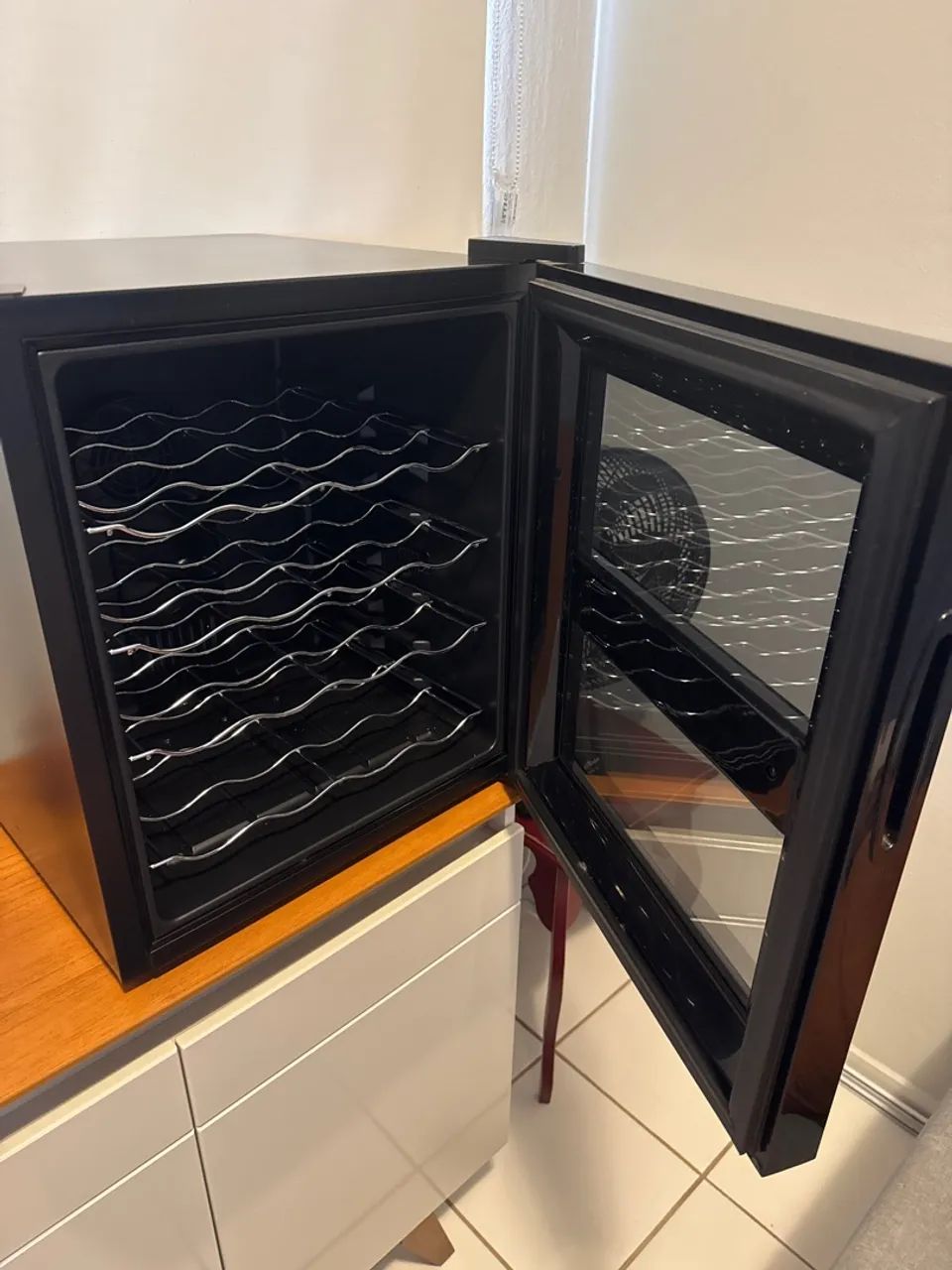 Adega/vinhos Philco - Foto 2