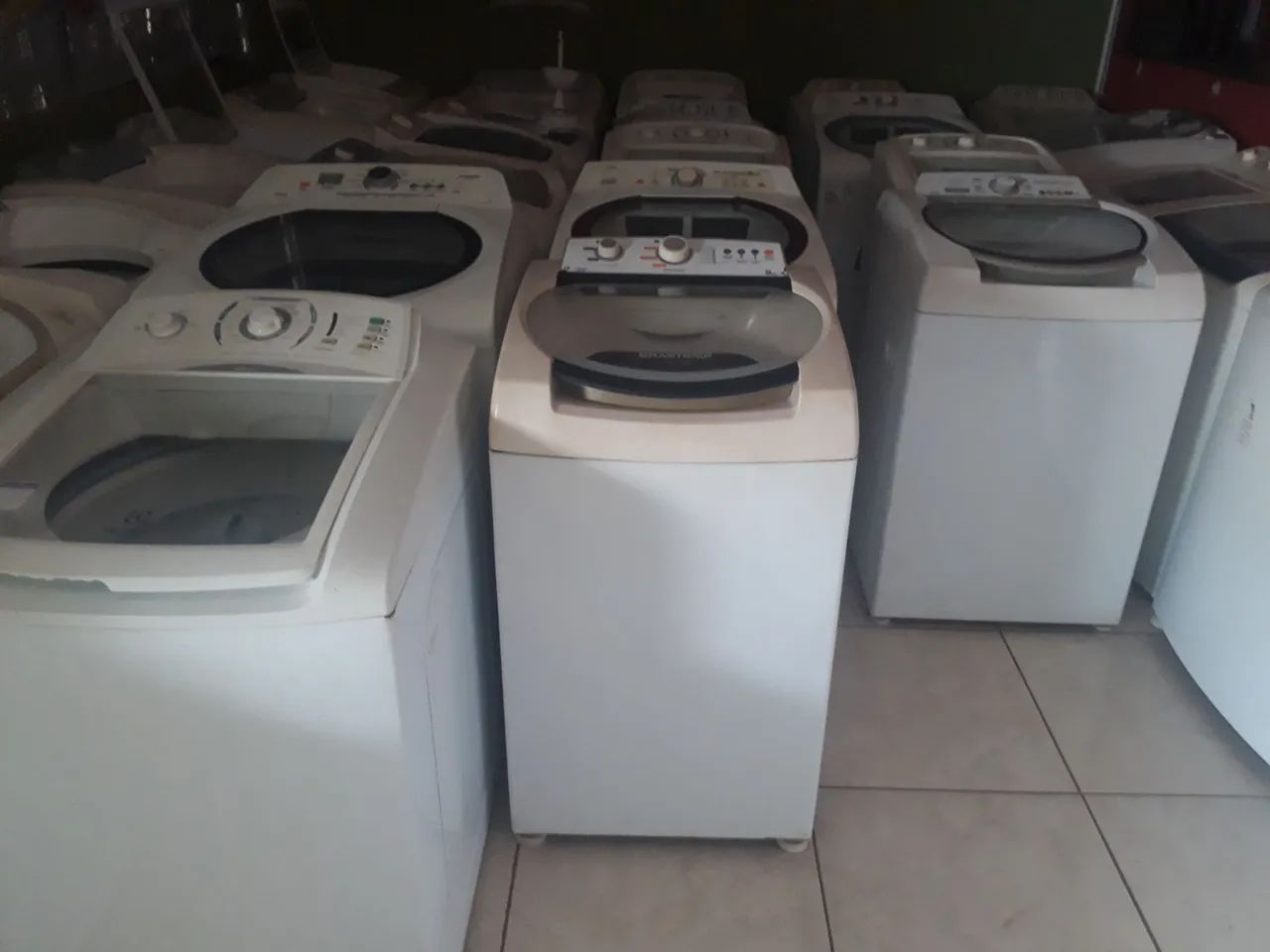 MÁQUINAS DE LAVAR ROUPAS - VENDO! - Foto 3