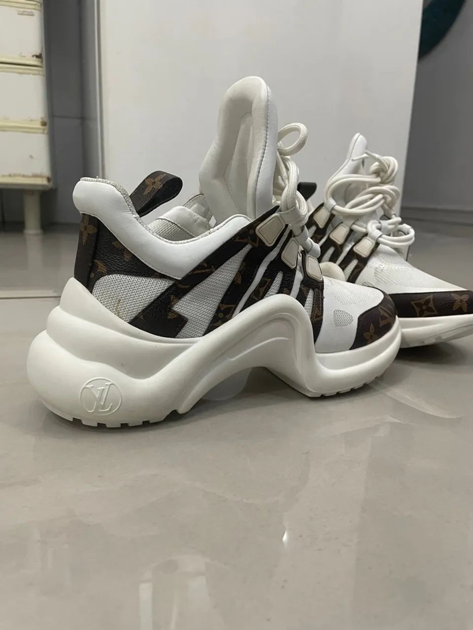 Tênis Louis Vuitton branco - Foto 2