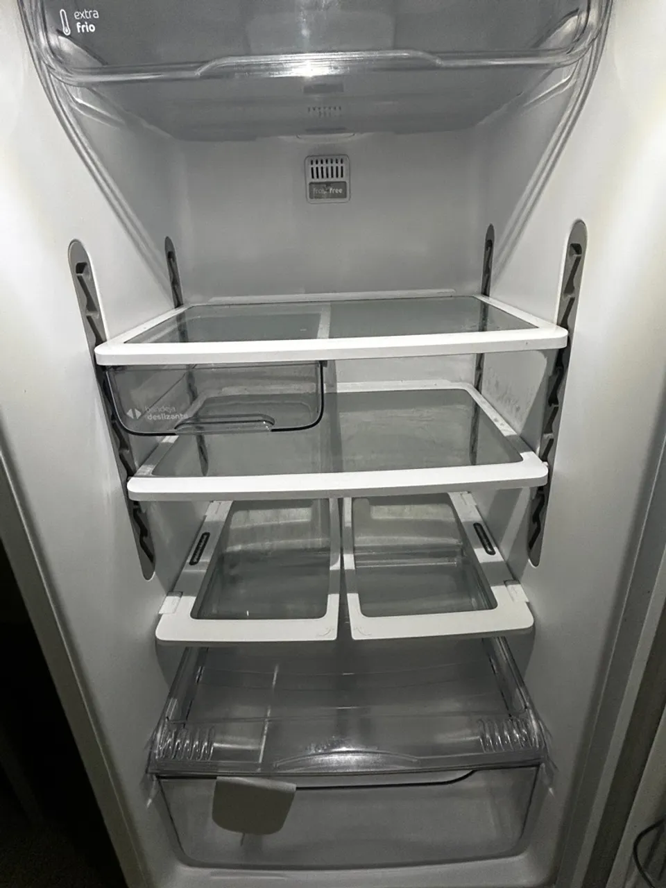 Geladeira Frost Free - Interior amplo e organizado