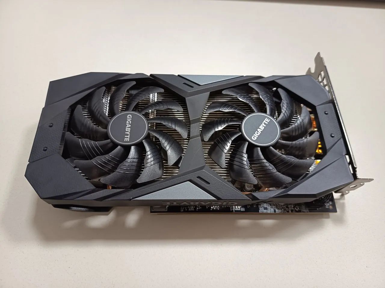 RTX 2060 Gigabyte - Foto 2