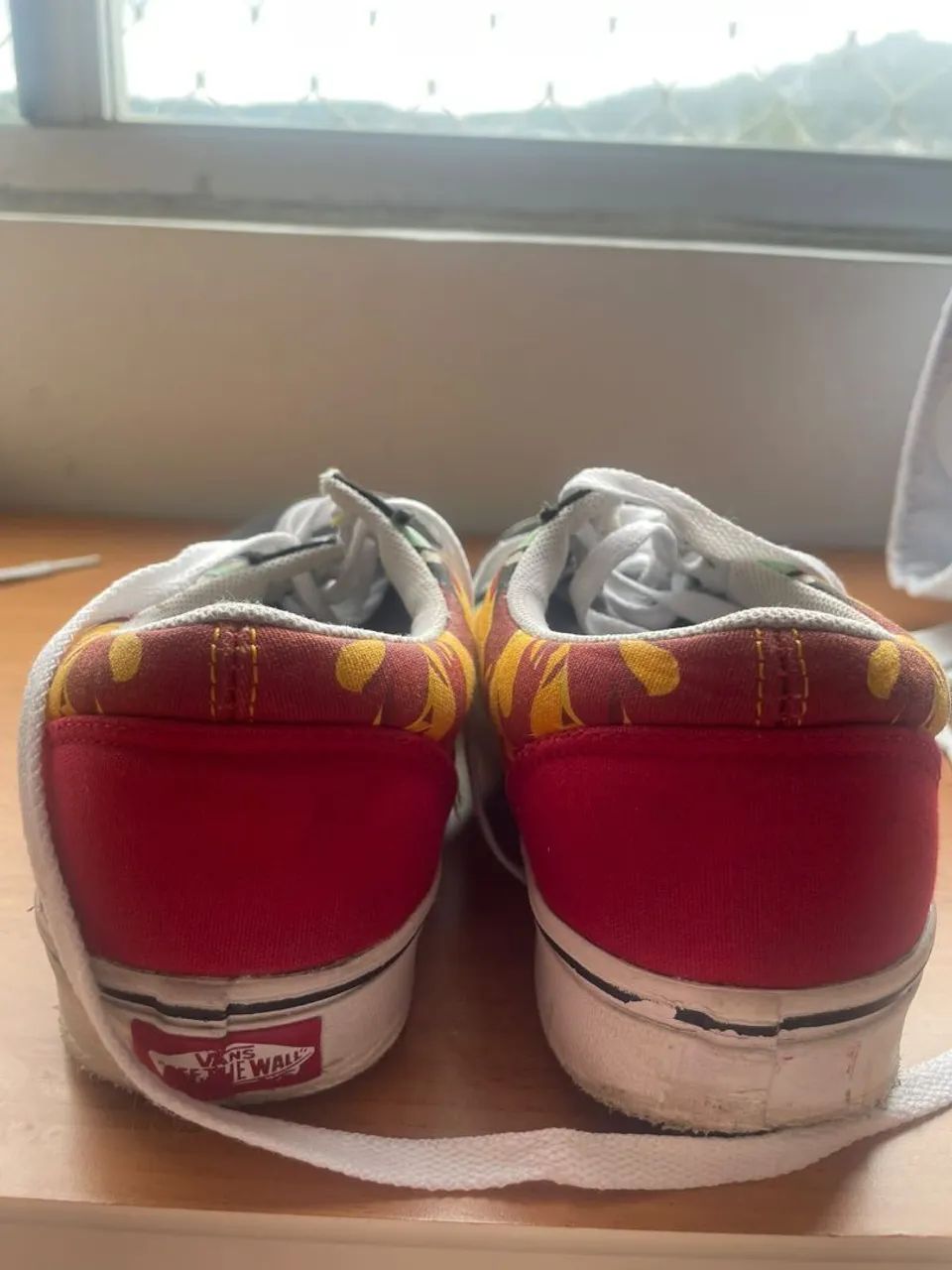 Tênis vans estampado tamanho 35 - Foto 2