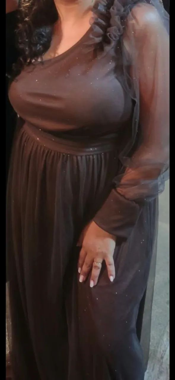 Vestido com brilho e fenda - Foto 2