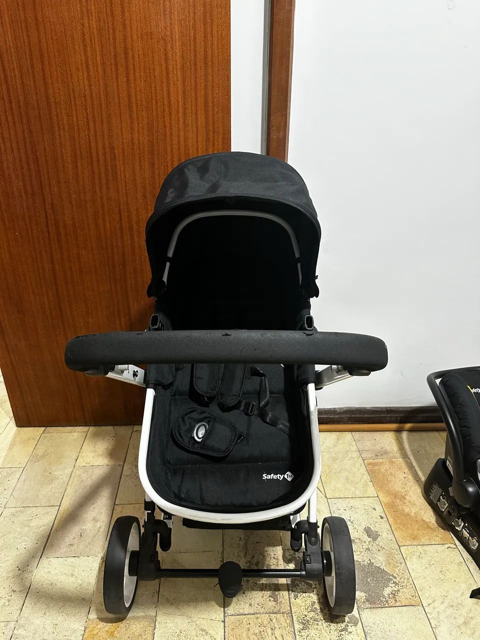 Vendo carrinho de bebê e bebê conforto impecáveis  - Foto 2