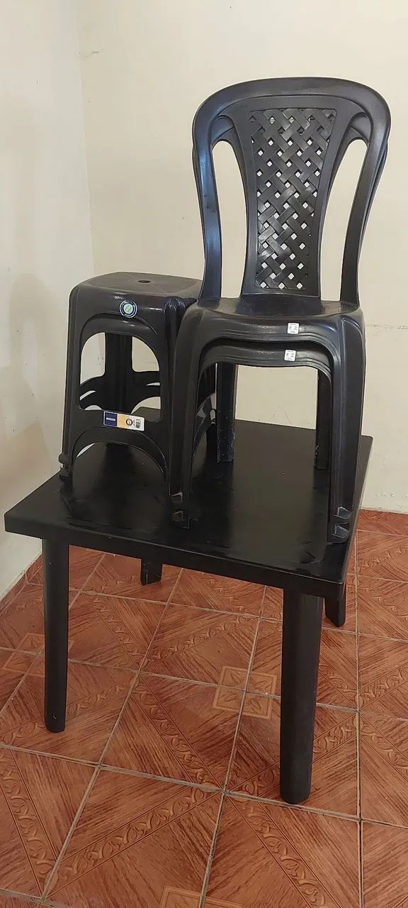 Mesa com cadeiras  - Foto 2