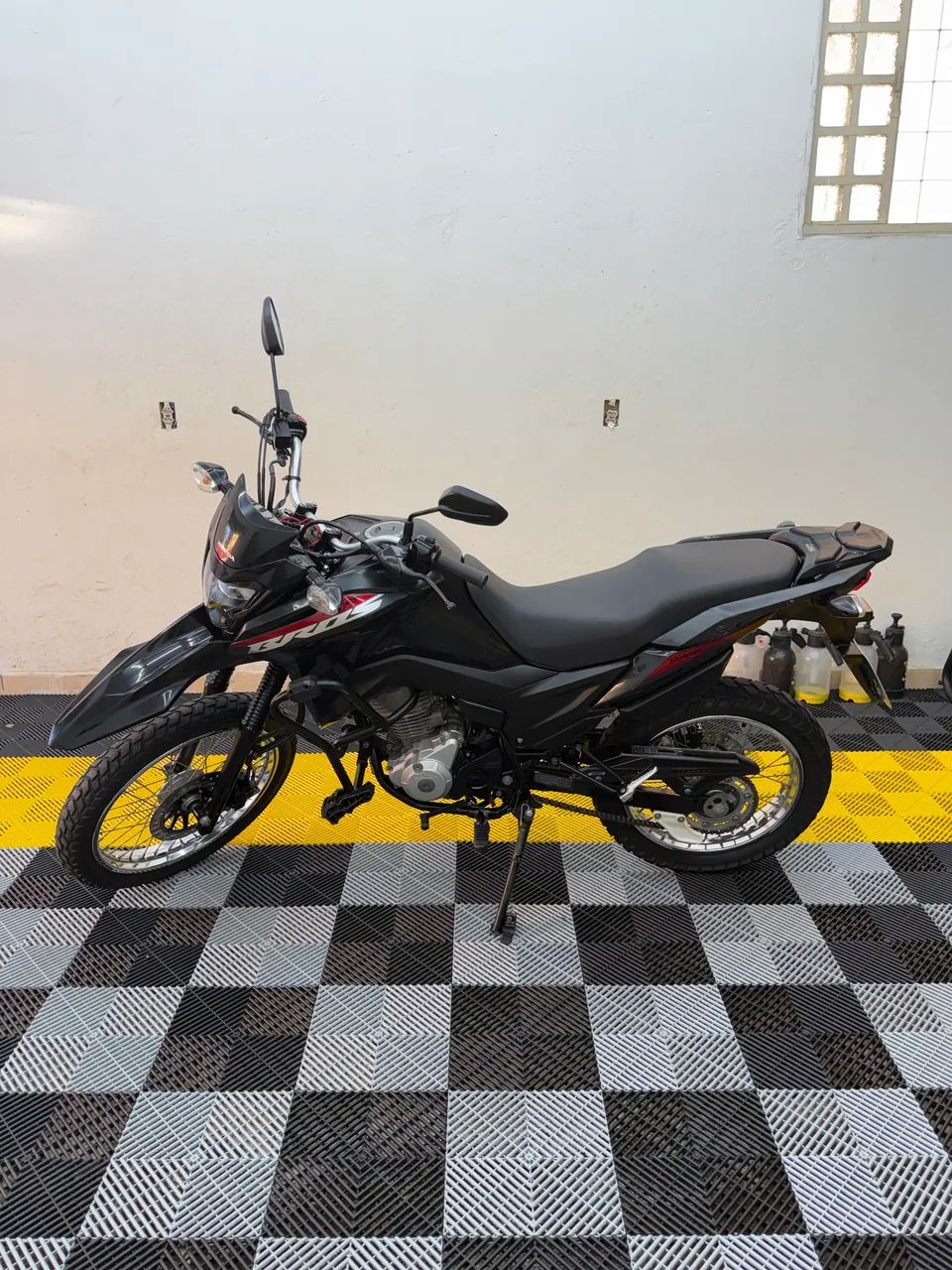 Bros 160 