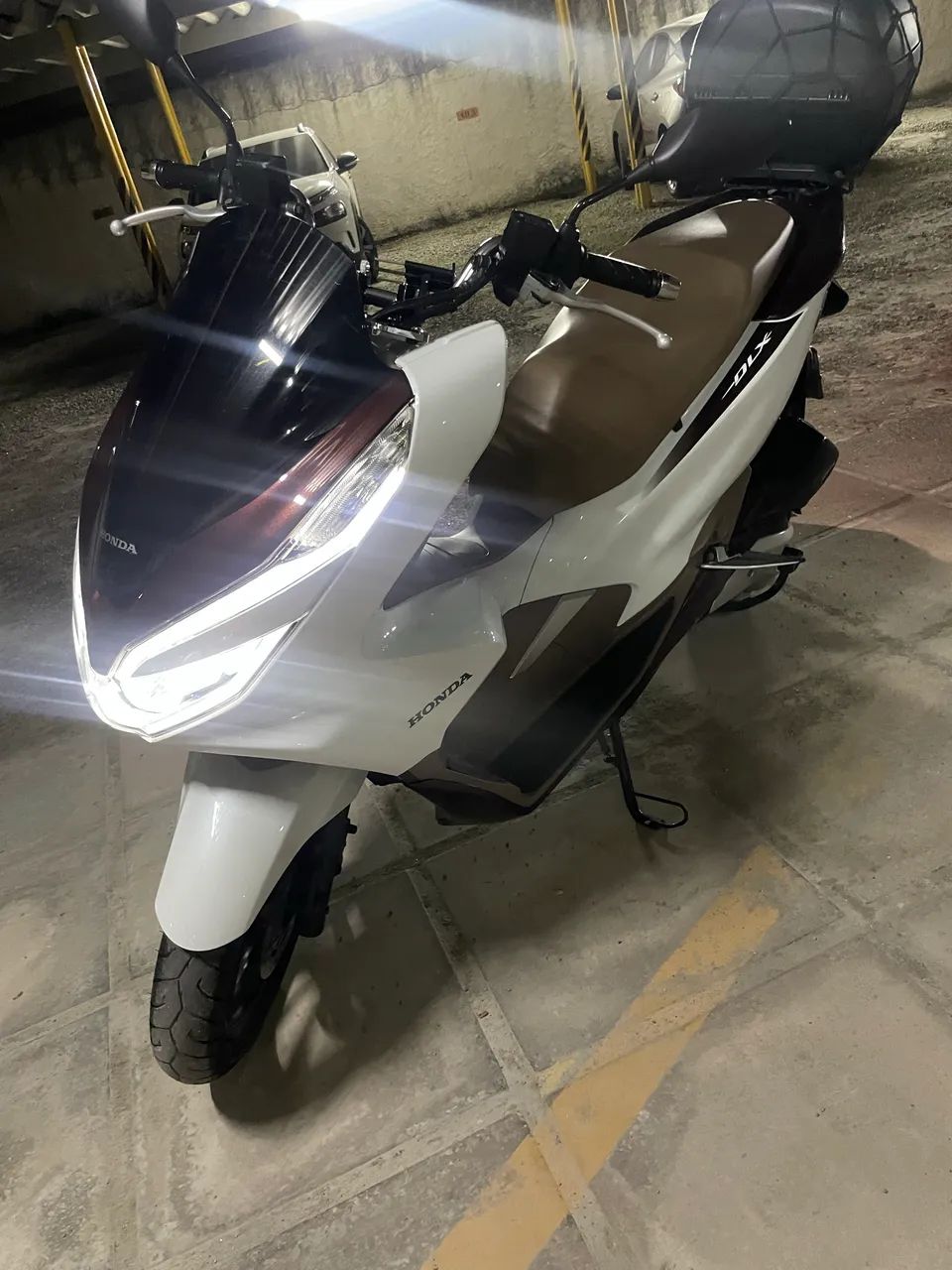 PCX DLX 2020