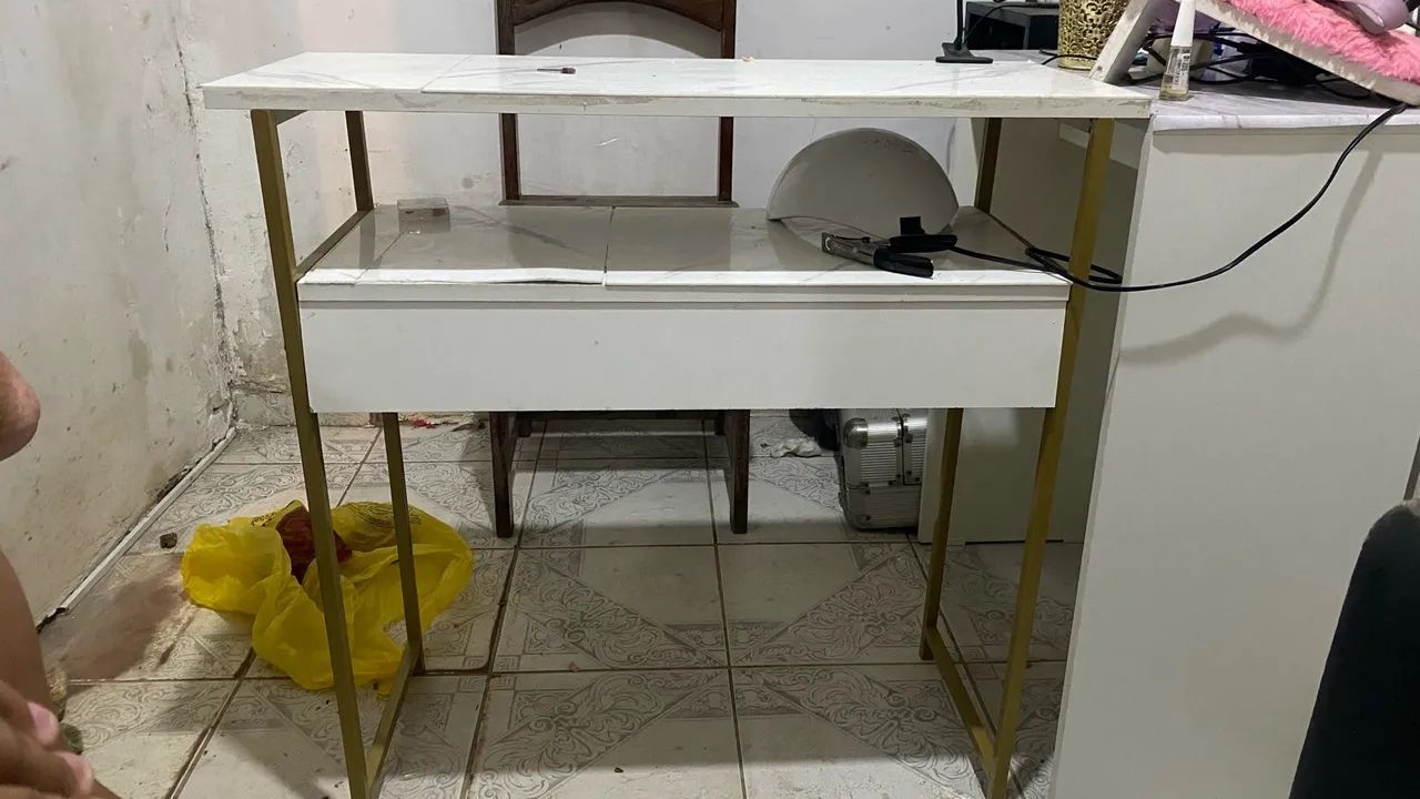 2 mesas escrivaninhas brancas 