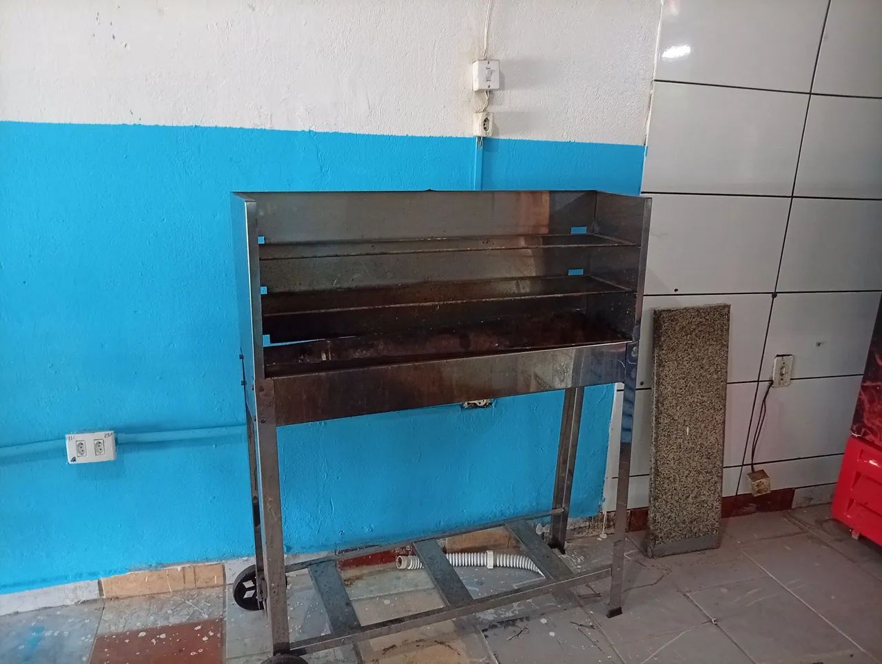 Vendo bar e restaurante completo 