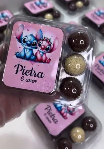 Fatia de bolo com 3 brigadeiro - Foto 3