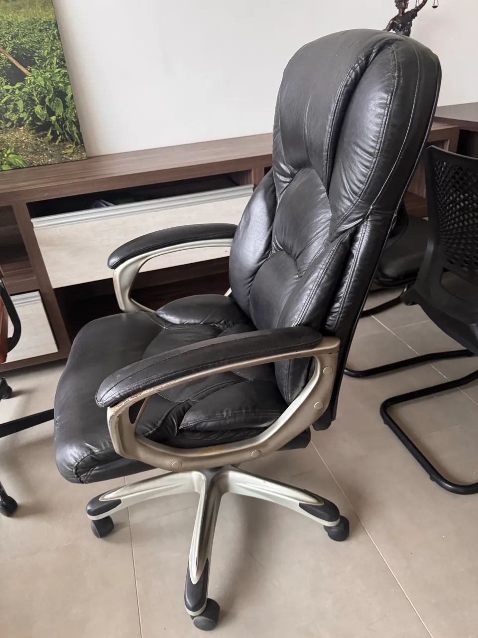Cadeira Presidente - Ergonômica e confortável 