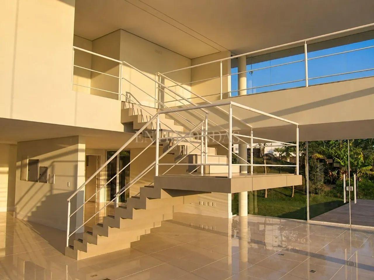 Casa com 4 quartos no bairro Cacupé, Florianópolis. - Foto 2