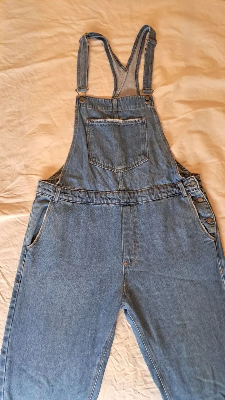 Macacão jeans C&A tam G