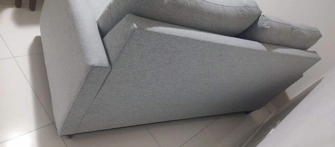 SOFÁ FIXO E ÓTIMO ESTADO 