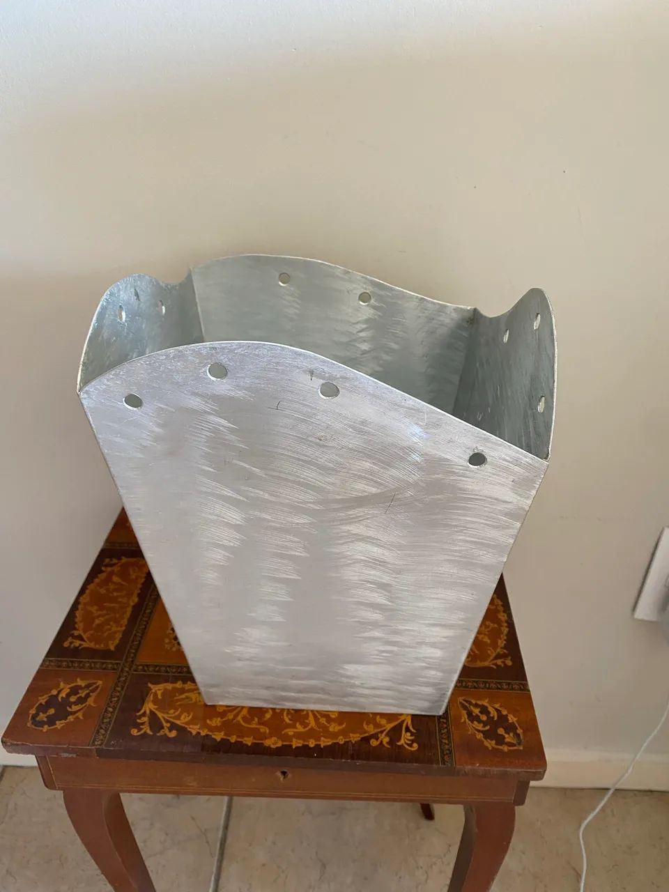 Cachepot em aluminio design moderno - Foto 2