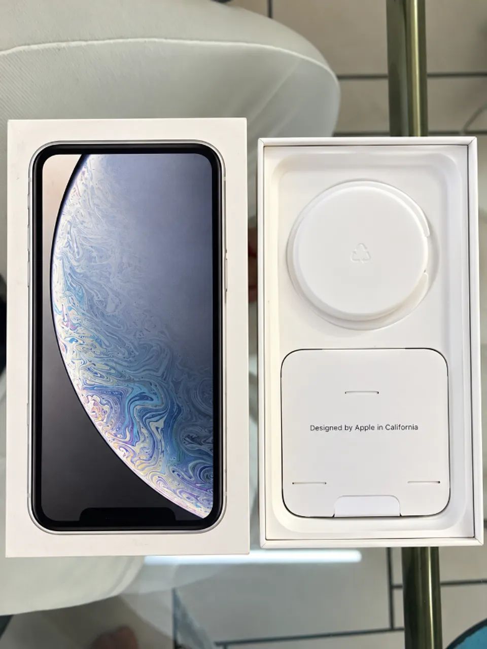 Vendo Iphone xr Branco 64GB usado e em bom estdo - Foto 5