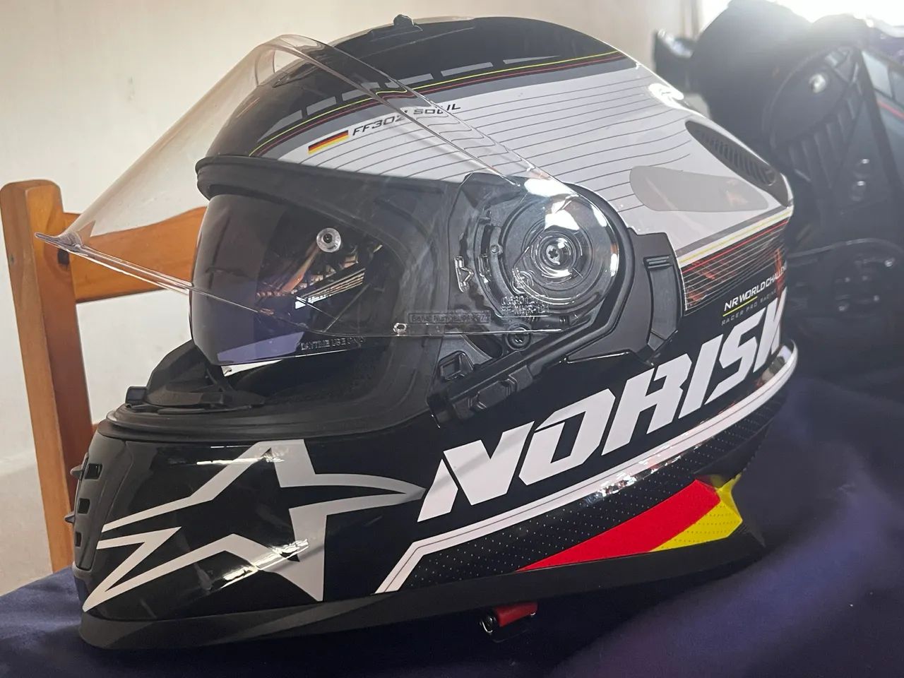 Capacete norisk  - Foto 3