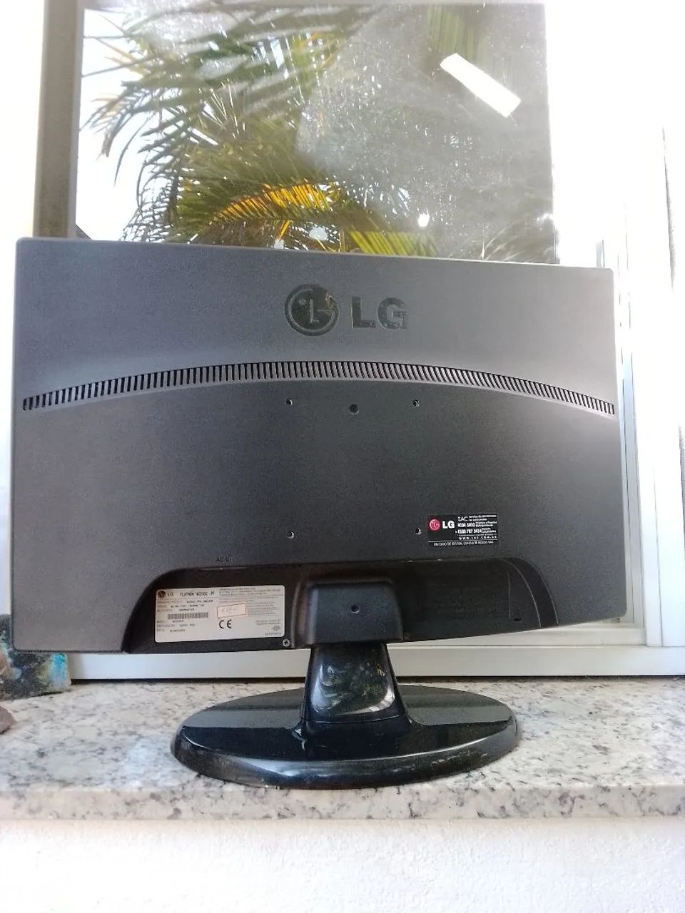 2 Monitores LG 17 e 19 polegadas  - Foto 2