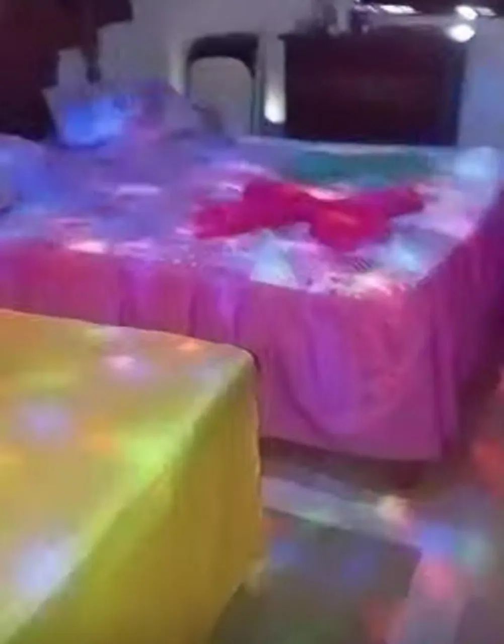 Alugo quartos 80