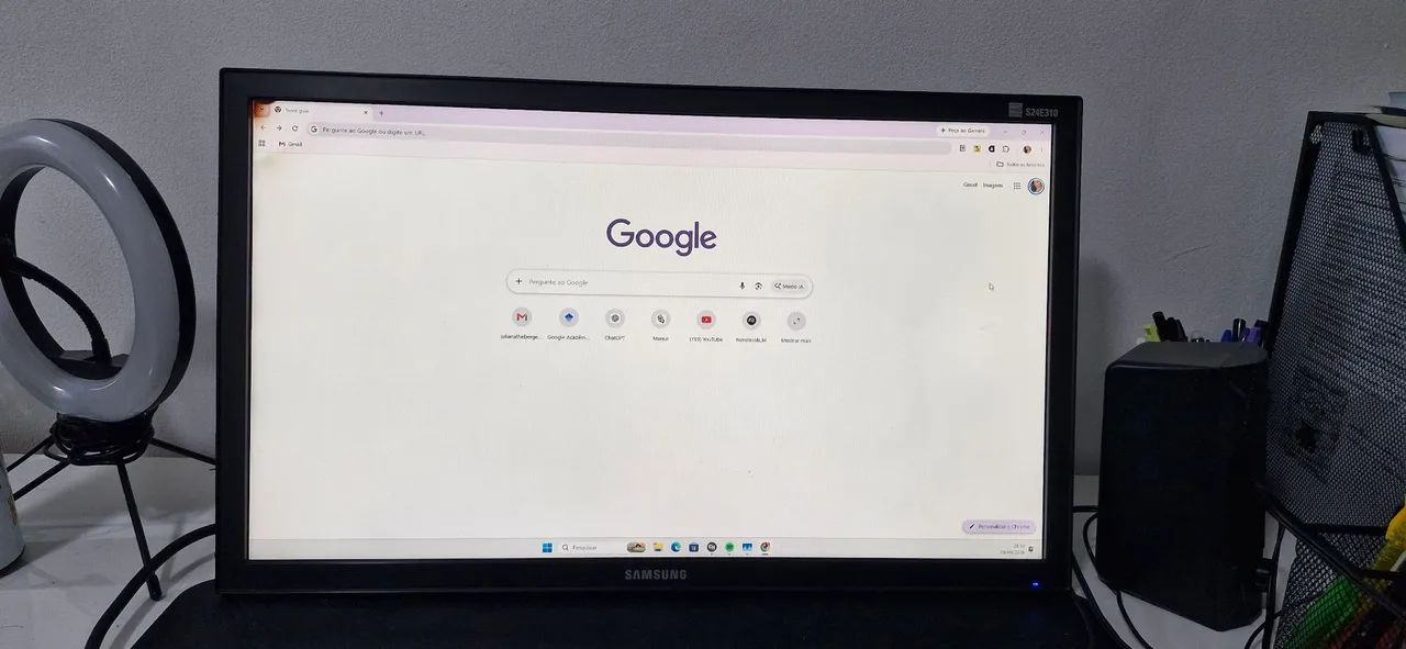 Monitor Samsung 24 polegadas funcionando