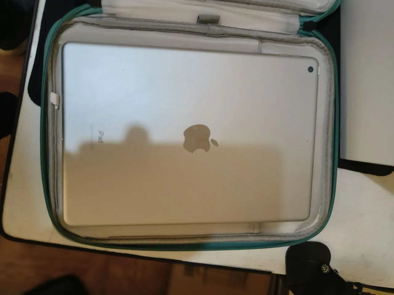 iPad 9 64GB Impecável + Kit Teclado, Mouse, Capas, Suporte e Acessórios - Foto 4