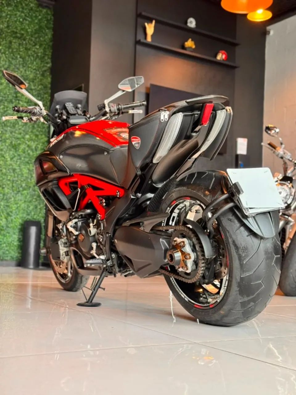 DUCATI  - DIAVEL CARBON  - Foto 5