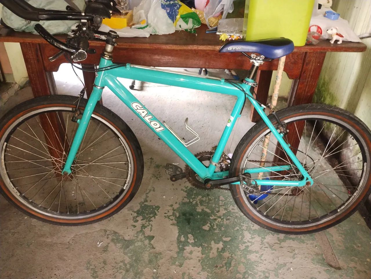 bicicleta de alumínio - parada