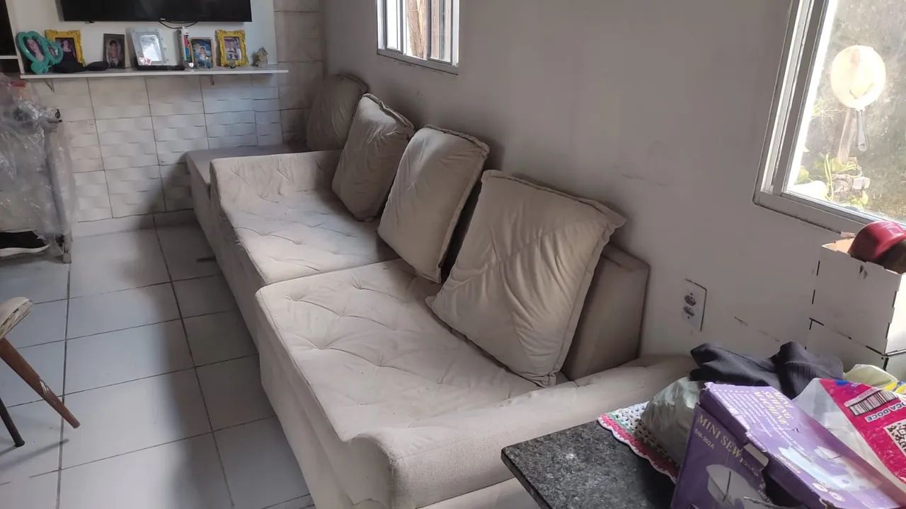Sofá 4 lugares mais puf gigante - Foto 3