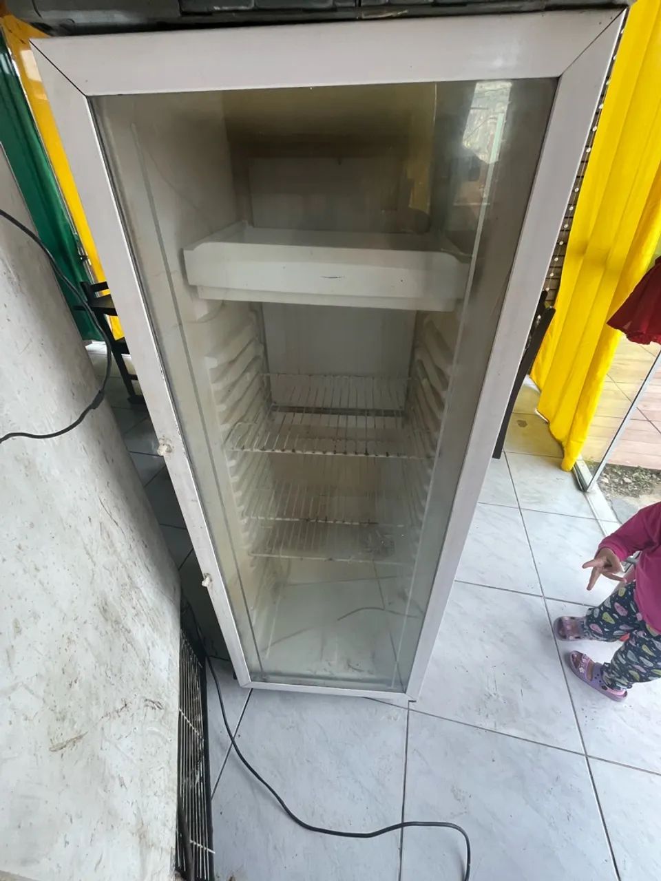 Visa cooler geladeira com expositor e freezer  - Foto 4