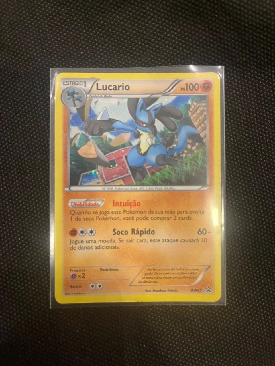 Carta Pokémon Lucario BW85