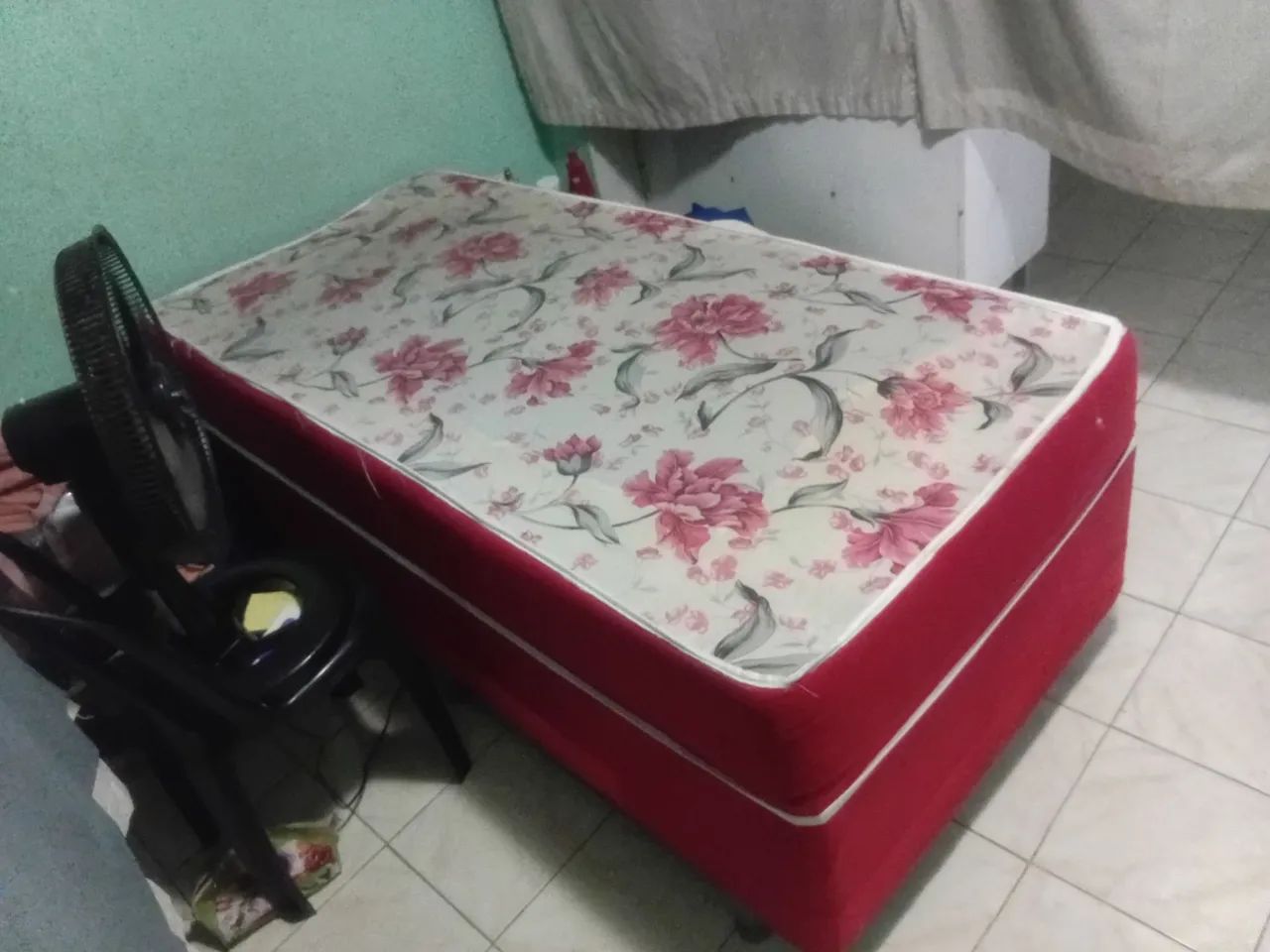 Vende-se uma cama de solteiro  - Foto 2