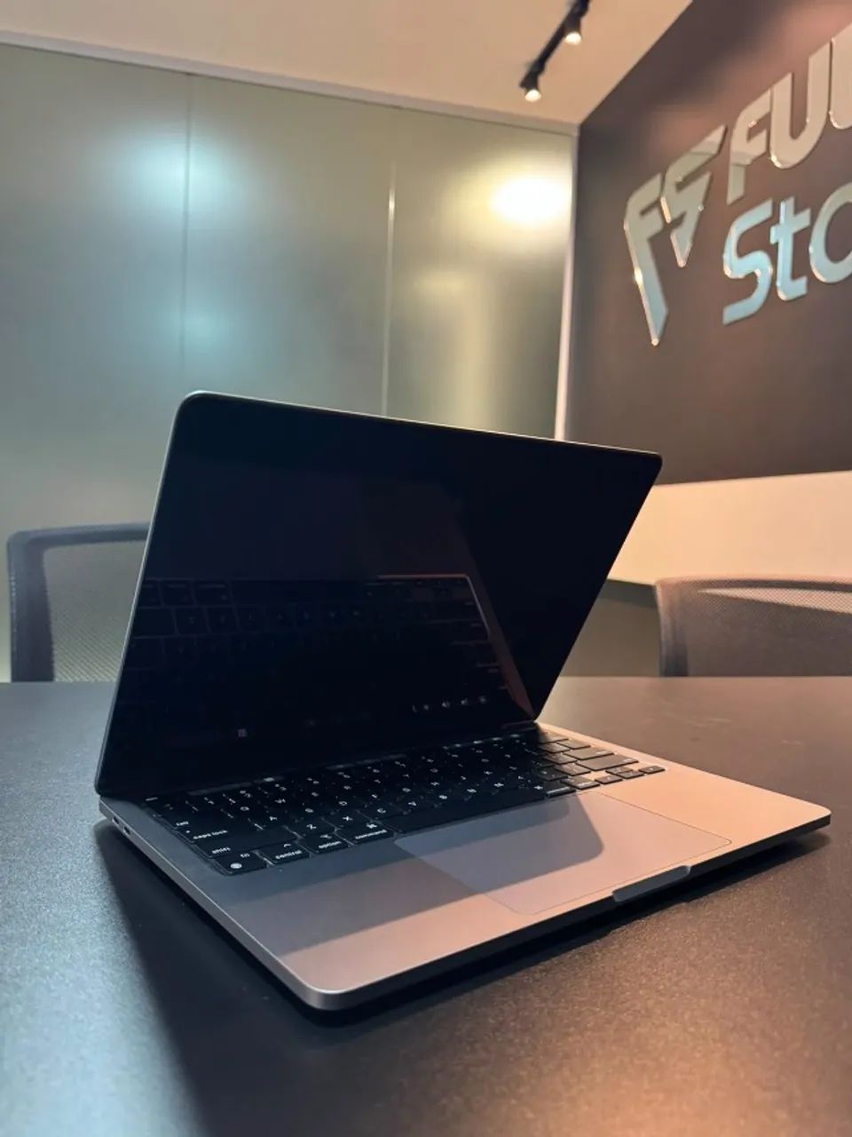 Macbook Pro M1 8GB RAM 256GB SSD 13.3'' Space Gray - Foto 2