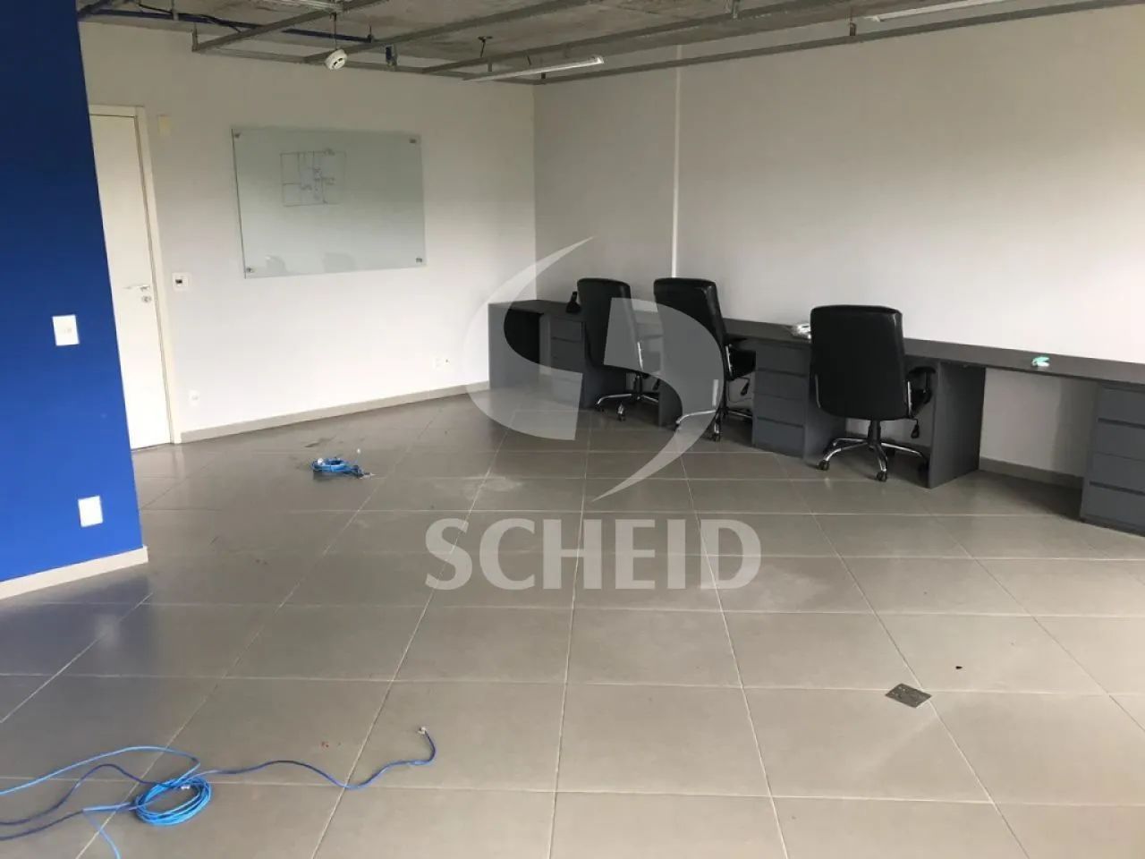 Sala Comercial com 90m2 e 02 vagas - Foto 3