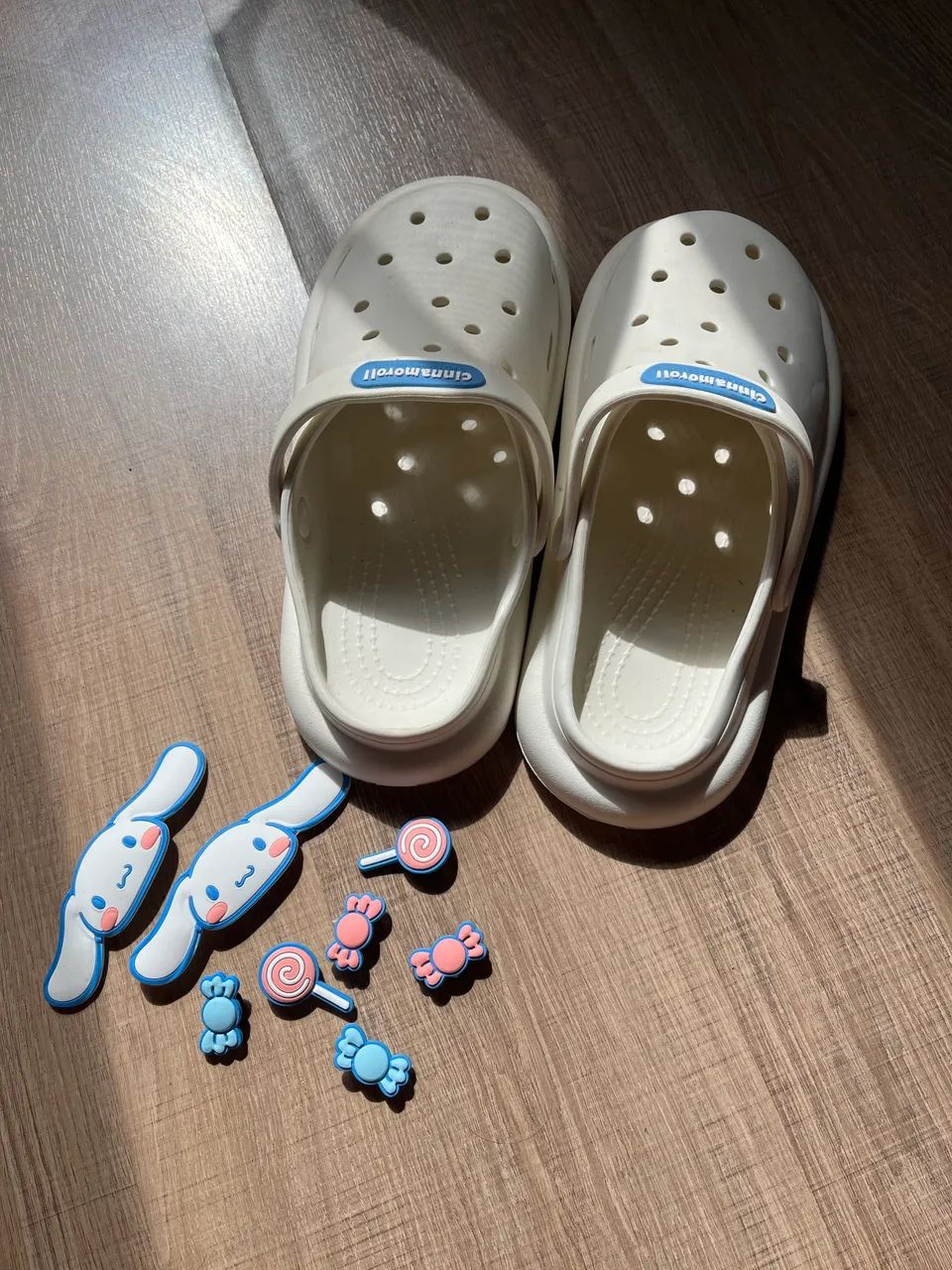 Crocs Cinnamoroll Branco