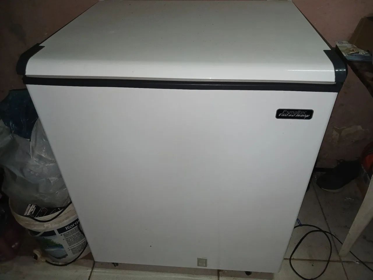 Vende-se frezeer 