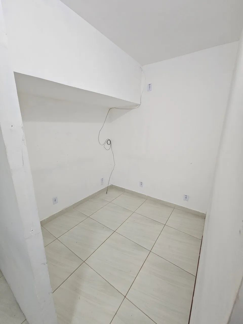Aluga-se Sala comercial no setor comercial sul!!