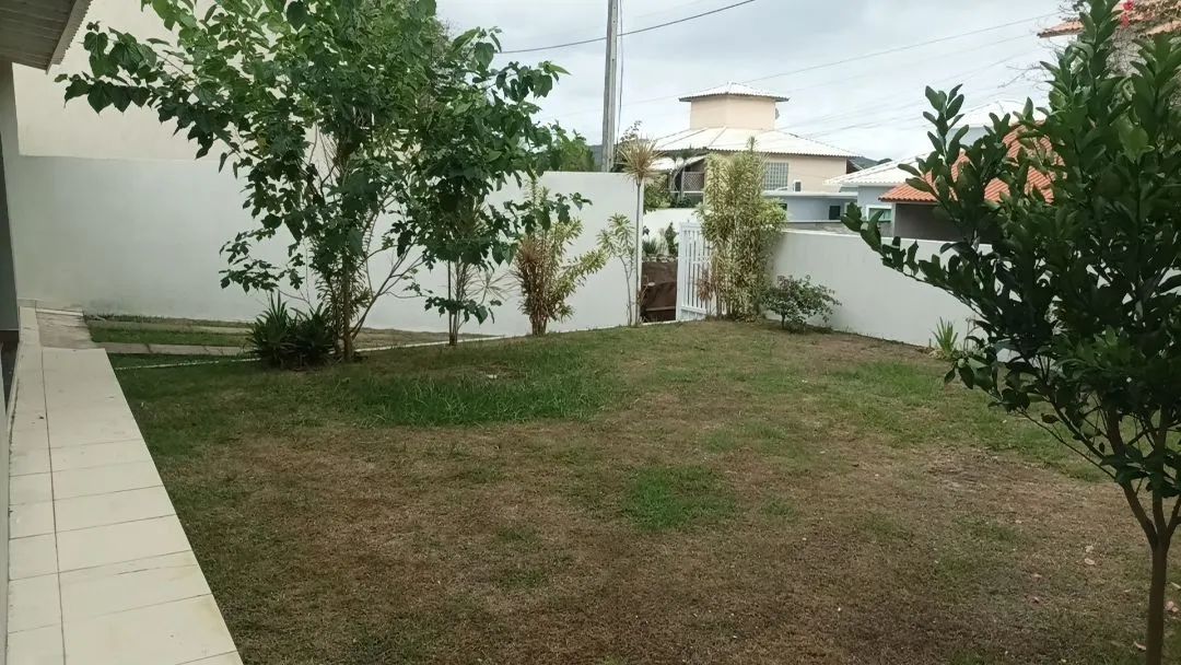 Casa em condomínio 