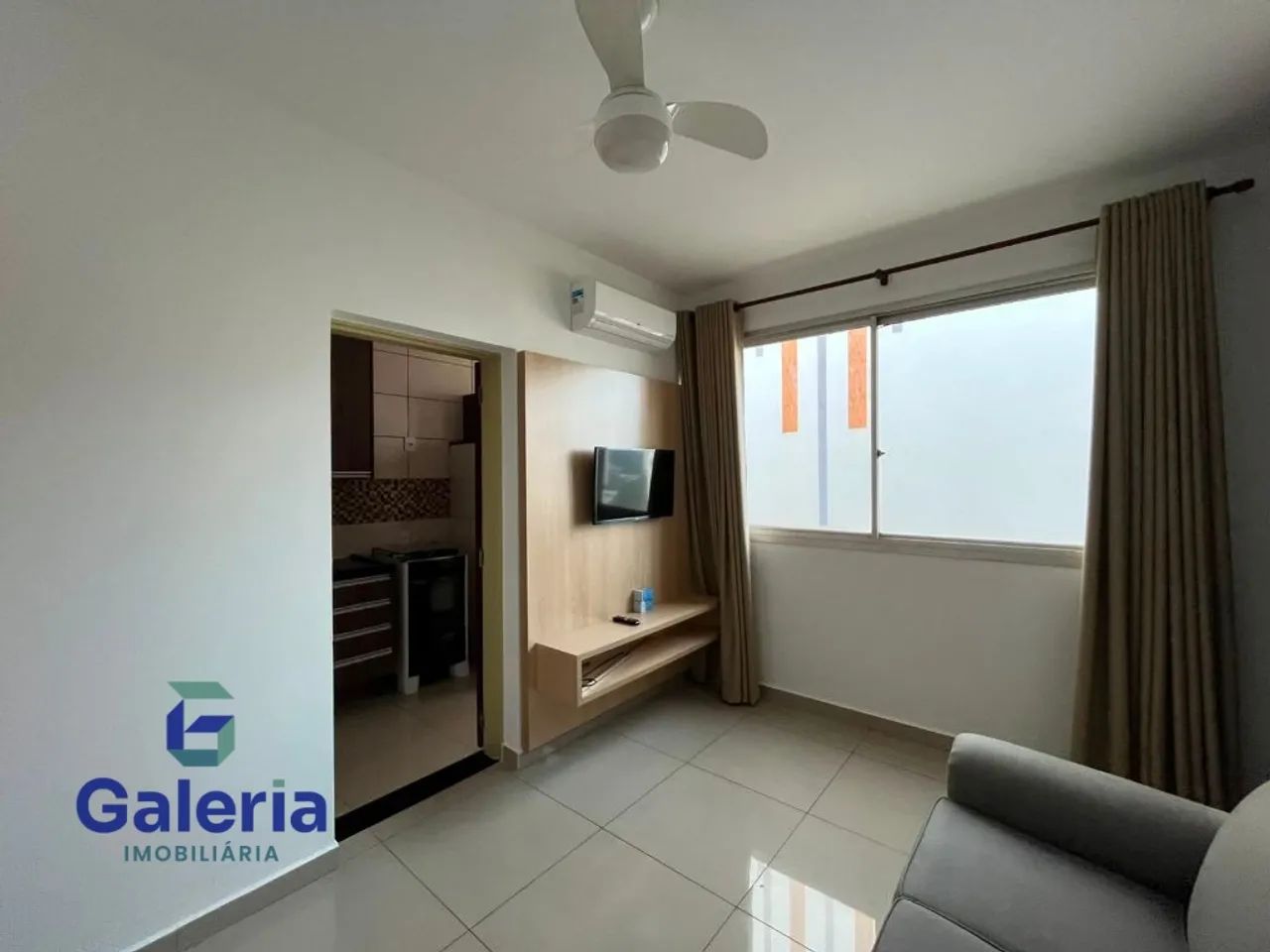 Apartamento mobiliada com 1 quarto para alugar, 38m² - Centro