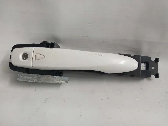 K.S Maçaneta Externa Dianteira Esquerda Nissan Kicks 2022/2024 - Peças