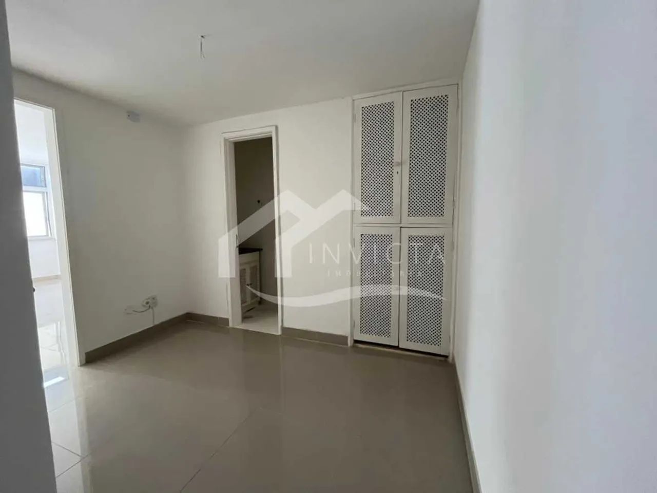 EXCELENTE SALA COMERCIAL REFORMADA EM IPANEMA!! - Foto 2