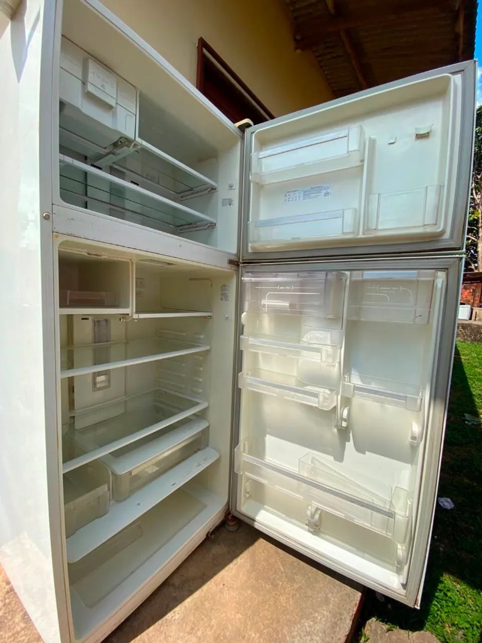Vendo uma geladeira Electrolux  - Foto 3
